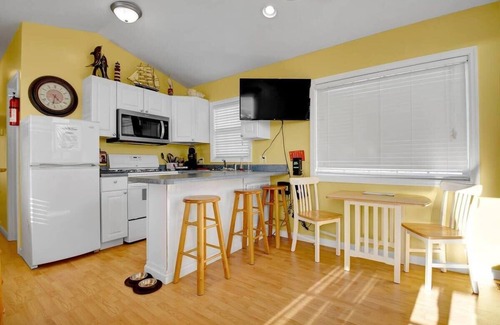 Holly Ridge House | Surf City Model Home with Pool Access