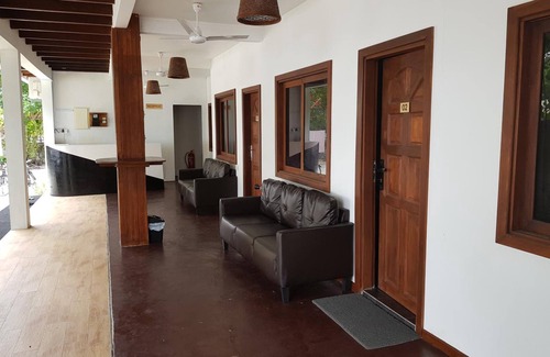 Thulusdhoo Island House | Surf Deck