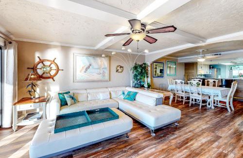 Fort Walton Beach Apartment | Surf Dweller 704