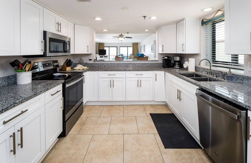 Fort Walton Beach Condo | Surf Dweller Unit 312 SPACIOUS Corner Unit, Fabulous Gulf Front Views!