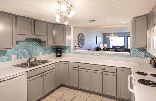 Fort Walton Beach Condo | Surf Dweller #105 | Ground Floor, Gulf Views!
