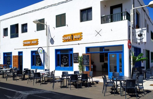 Caleta de Famara Hostel | Surf house Famara Yokomosurf