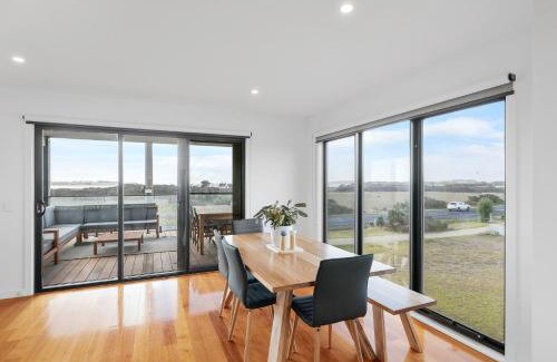 Surf Beach House | Surf Mist at Surf Beach