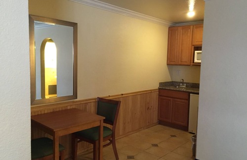 Cow Hollow Hotel | Surf Motel