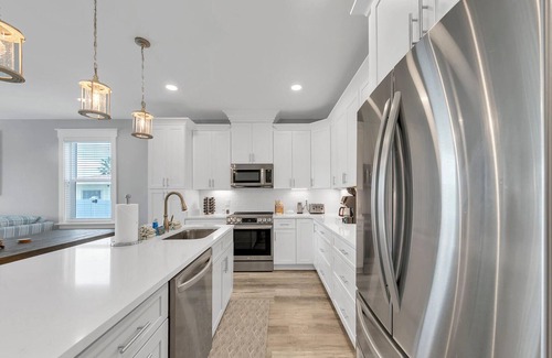 Laguna Beach Estates House | Surf-N-Santa, 6 BR/4 BA, Private Pool with Hot Tub, West End PCB, Sleeps 18