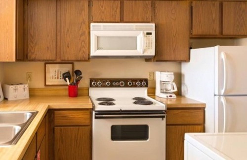 Amelia City Condo | Surf & Racquet Club C102-Pool! | 1 Bed, 1 Bath