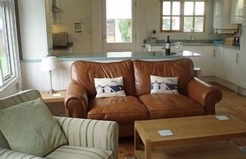Croyde Ski Chalet | Surf's Up Beach House In Croyde