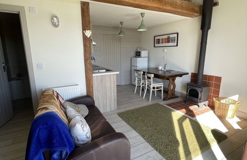 Shorwell Cottage | Surf Shack, 1-bed Cottage, Sleeps 2, Pet Friendly