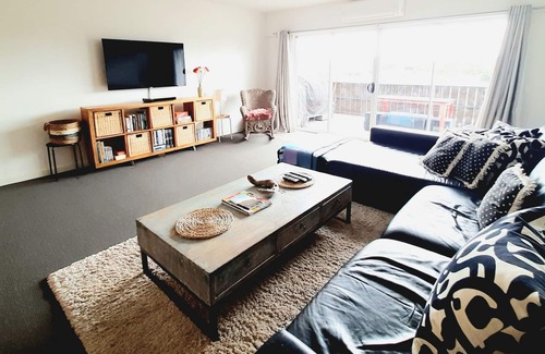 Cape Woolamai Apartment | surf, shops and spacious apartment