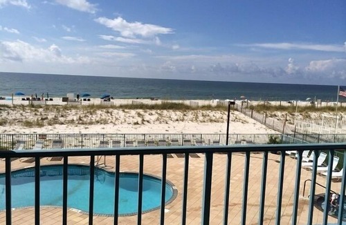 Gulf Shores Condo | Surf Side Shores 1205 2 bd 2 ba gulf-front