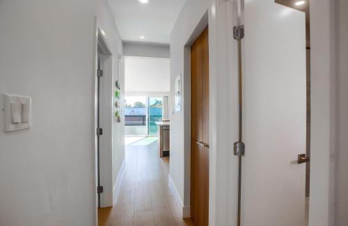 Beach Barber Tract Apartment | Surf Spot 4