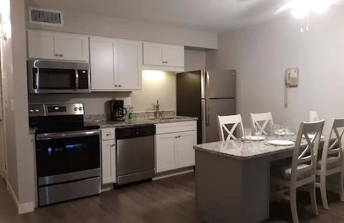 South End Hotel | Surf Suites