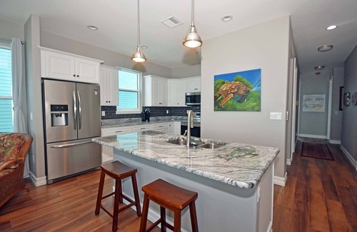 Englewood Condo | Surf & Sun at this Gulf Front duplex