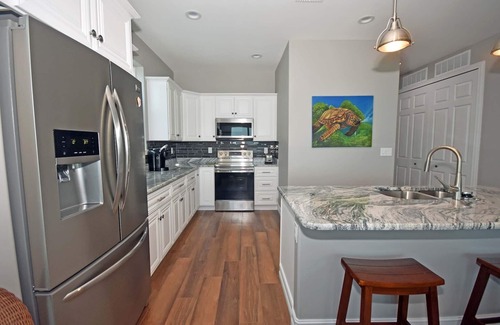 Englewood Condo | Surf & Sun at this Gulf Front duplex