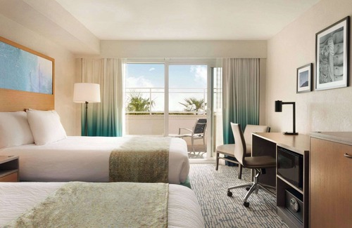 Northeast Virginia Beach Hotel | Surfbreak Virginia Beach Oceanfront, an Ascend Collection Hotel