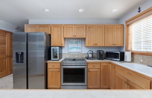 Shorepine Village House | Surfer's Paradise in Pacific City