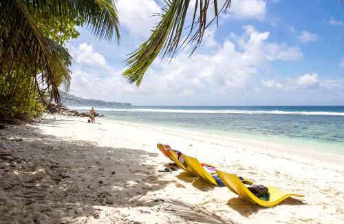 Anse Royale Ski Chalet | Surfers Beach Self Catering Chalets