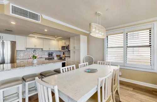 Garden City Apartment | Surfmaster by the Sea 208