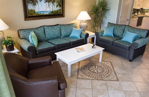 Surfside Beach Condo | Surfside Beach Getaway: 2BR Suite at Grand Palms