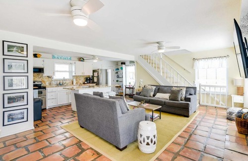 Freeport House | Surfside Beach Home with Deck, Views and Beach Access!