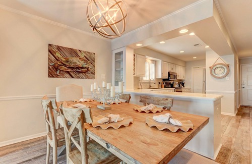 Surfside Beach Condo | Surfside Beach oceanfront condo, with amazing ocean beach sunrise views.