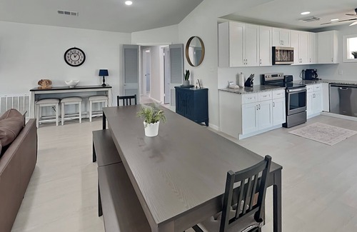 Surfside Beach House | Surfside Casa de Playa | Water Views