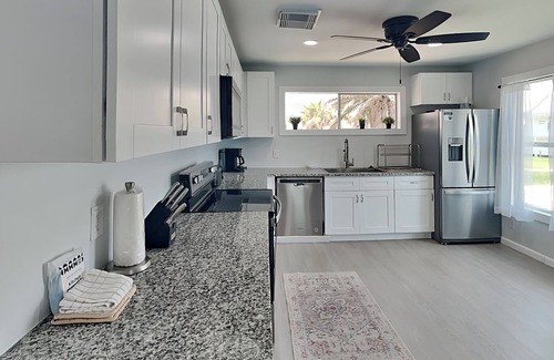 Surfside Beach House | Surfside Casa de Playa | Water Views