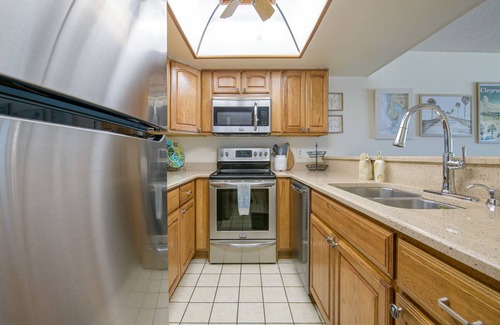 Clearwater Beach Condo | Surfside Condos 402 - Beachfront Getaway