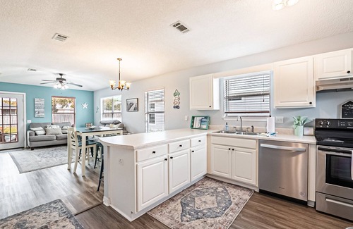 Gulf Breeze Cottage | Surfside Cottage near Navarre Beach