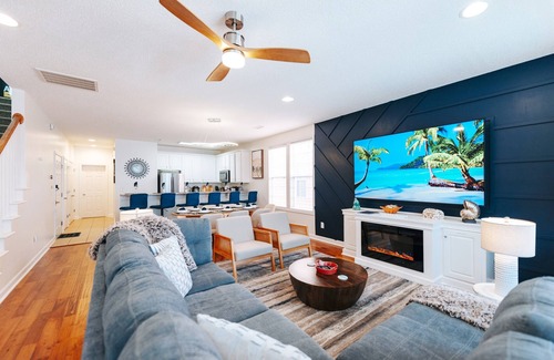 Surfside Beach House | Surfside/Myrtle Beach Family Oasis | Kid & Pet-Friendly + Heated Pool