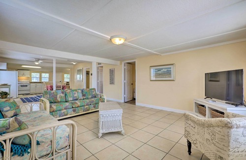 Vilano Beach Cottage | Surfside Oceanfront Cottage w/Beach Access!