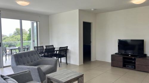Currimundi Apartment | Surfside One Unit 4