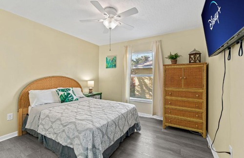Indialantic House | Surfside Paradise Retreat - 3BR and 2BA Duplex, Grill, DOG FRIENDLY - Close to the Beach!