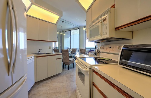 Miramar Beach Condo | Surfside Resort-125 Dollar nights 09/08-9/12 Heated Pool, hot tubs&Beach Setup.