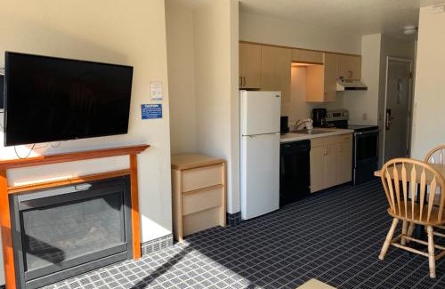 Rockaway Beach Hotel | Surfside Resort