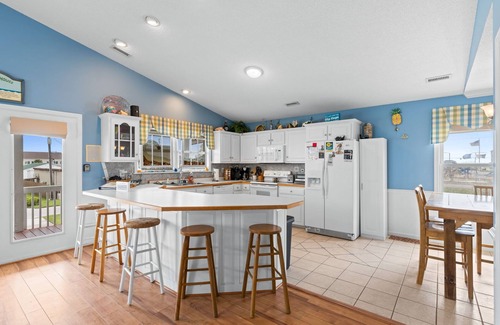 Surf City House | Surfside Serenity Villa - Steps to the Beach