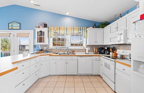 Surf City House | Surfside Serenity Villa - Steps to the Beach
