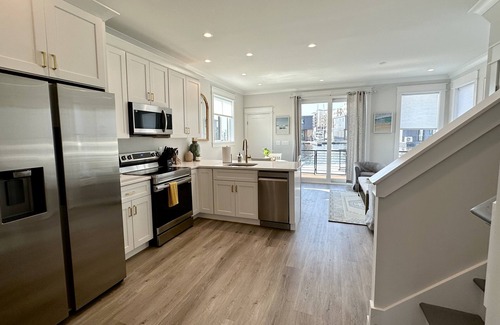 Downtown Wilmington Apartment | Surfside @ The Cove Riverwalk Villas