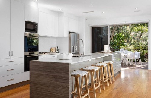 Mount Coolum Villa | Surfside Villa - 50m to beach access, heated pool