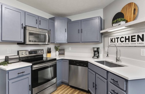 Lincoln House | Surfside Villa by Capitol Beach with Pool!