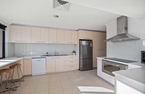 Yallingup House | Surfside Villa: Yallingup Beach Group Getaway