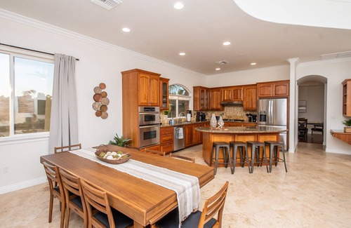 Vista House | Surreal Luxury Escape w/Views: Resort style Game Room/Pool & Hot Tub!