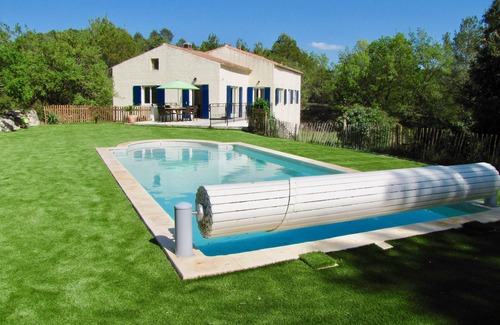 La Verdiere House | Surrounded by nature, Gorges du Verdon, 5 bedrooms, sleeps 12, swimming pool