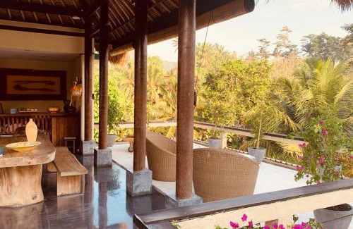 Sidemen House | Surya Shanti Villa Sidemen
