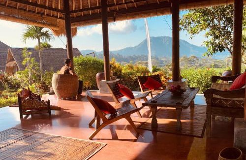 Sidemen House | Surya Shanti Villa Sidemen
