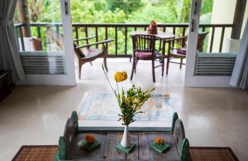 Sidemen House | Surya Shanti Villa Sidemen