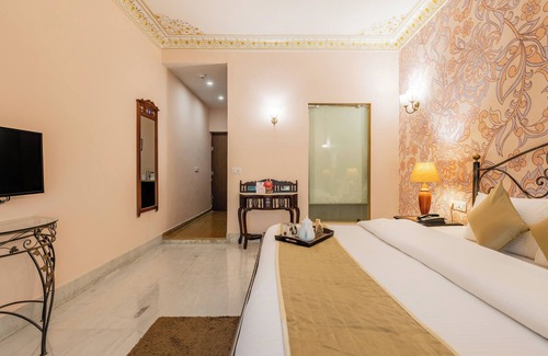 Adarsh Nagar Hotel | Suryaa Villa - A City Centre Hotel