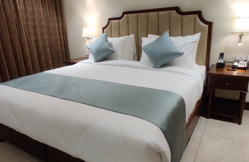 Patia Hotel | SURYANSH HIGH CITY