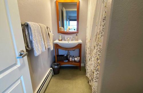 Downtown Anchorage Bed & Breakfast | Susitna Place B&B