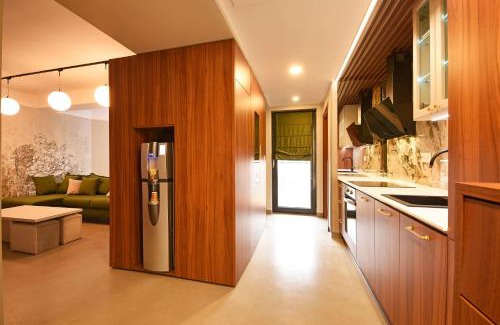 Bucharest Apartment | Suspended Gardens